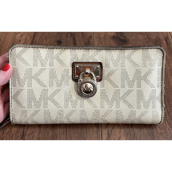 MICHAEL KORS Signature Canvas Leather Tasseled Ring Bucket Tote with BONUS - Picture 16 of 16